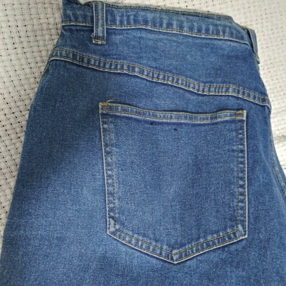 Macy's Ladies Jeans size 18W - Picture 2 of 5